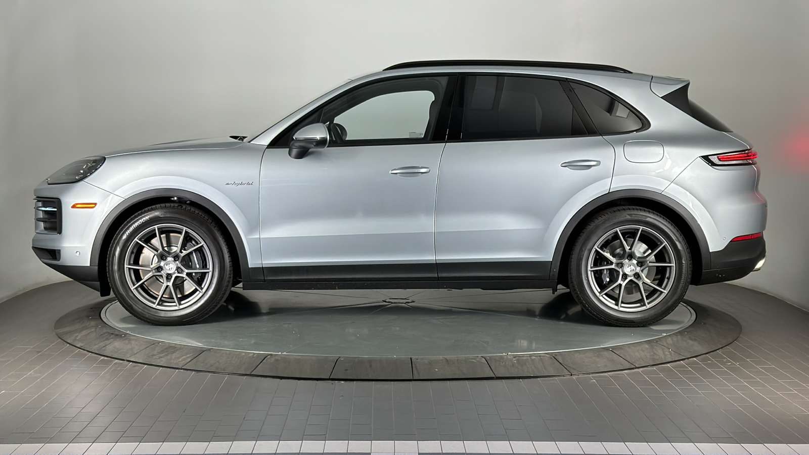 2025 Porsche Cayenne E-Hybrid  2