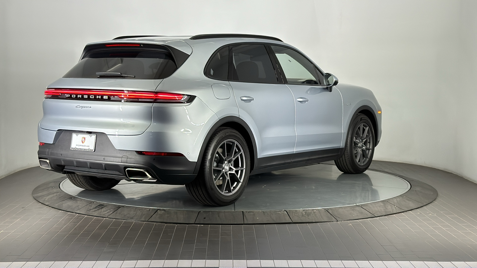 2025 Porsche Cayenne E-Hybrid  5