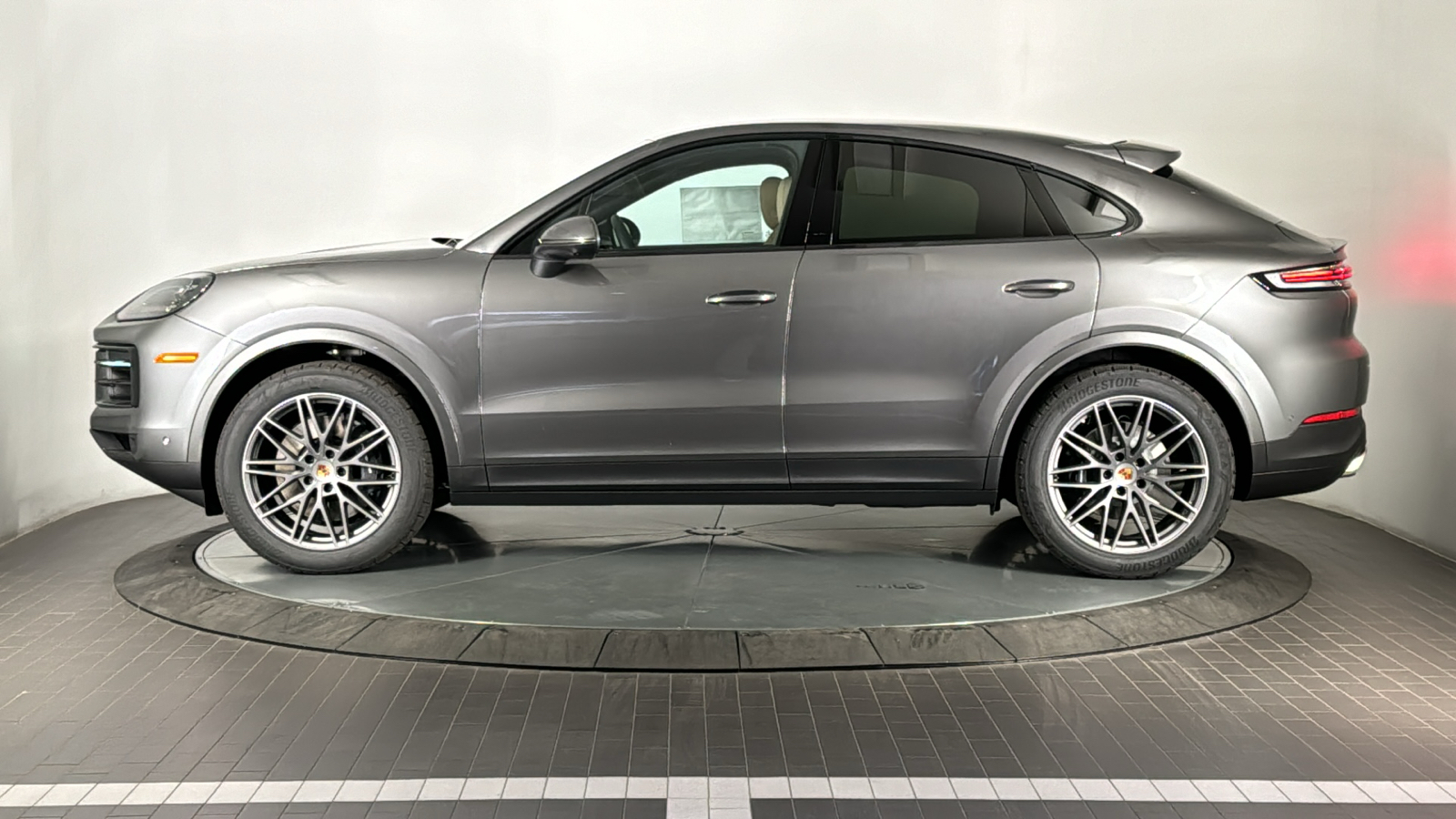 2025 Porsche Cayenne Coupe  2