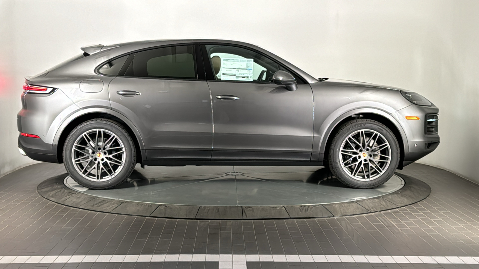 2025 Porsche Cayenne Coupe  6