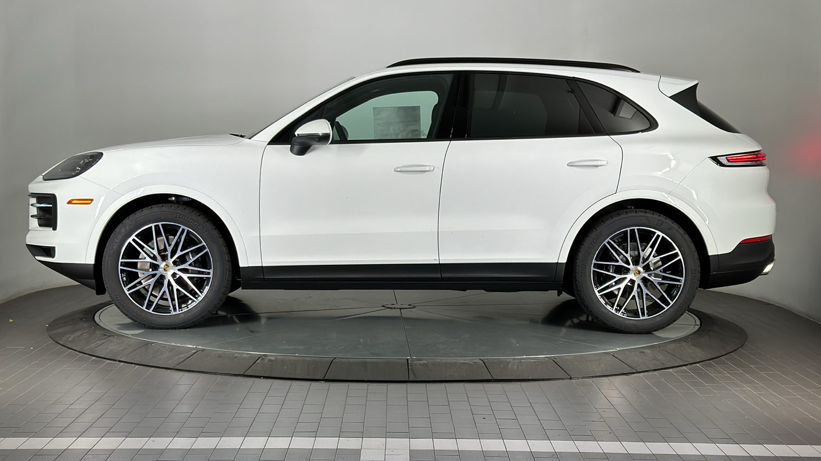 2024 Porsche Cayenne  2