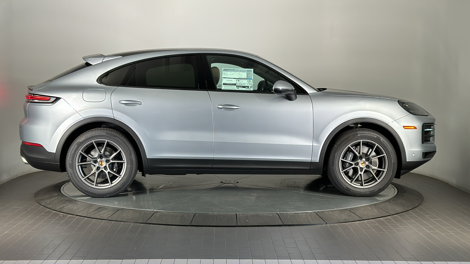 2025 Porsche Cayenne Coupe  6