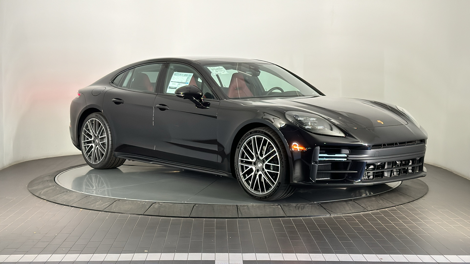 2025 Porsche Panamera  7