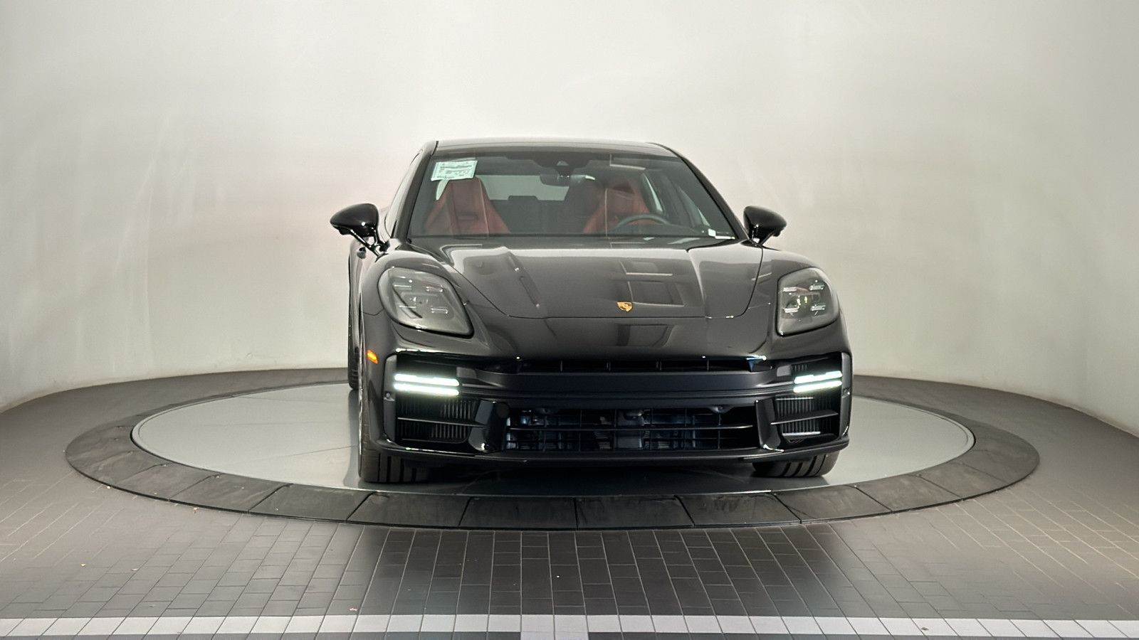 2025 Porsche Panamera  8