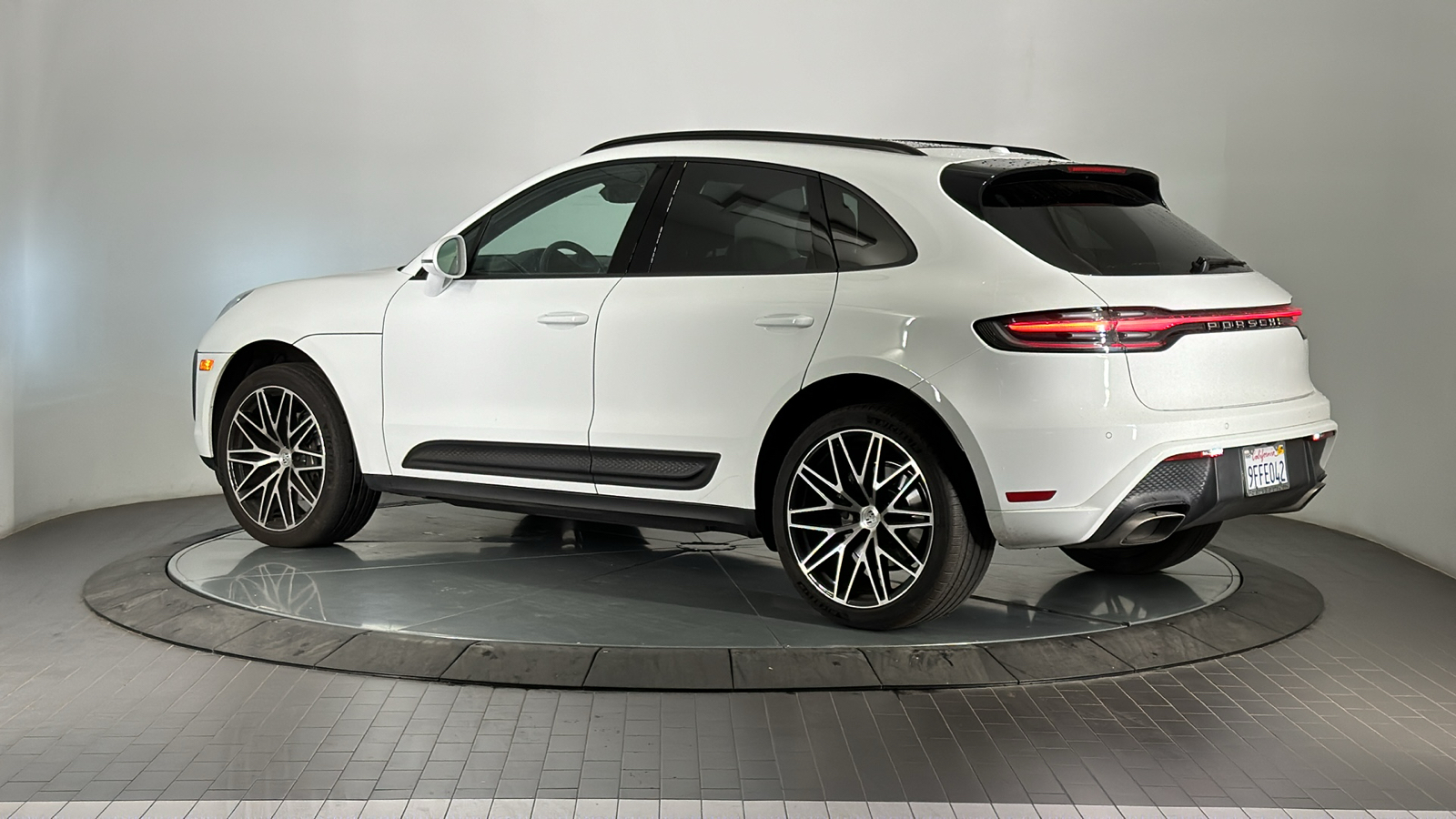 2023 Porsche Macan  3