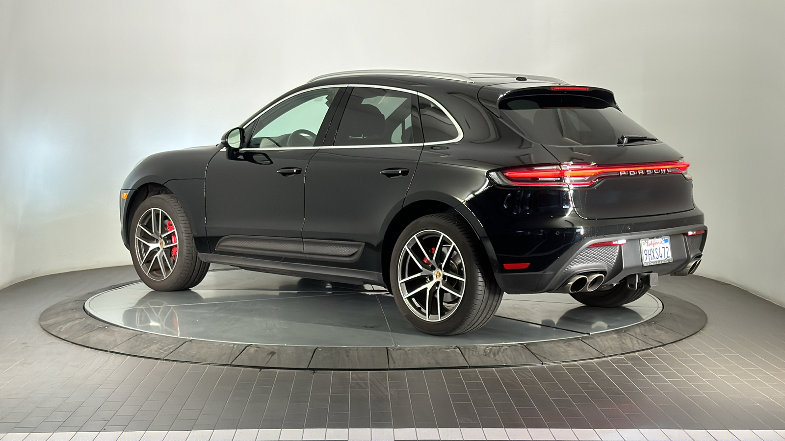 2023 Porsche Macan S 3