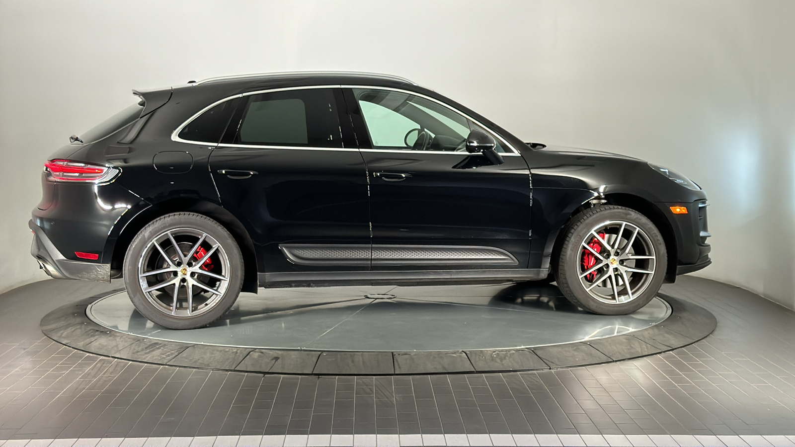 2023 Porsche Macan S 6