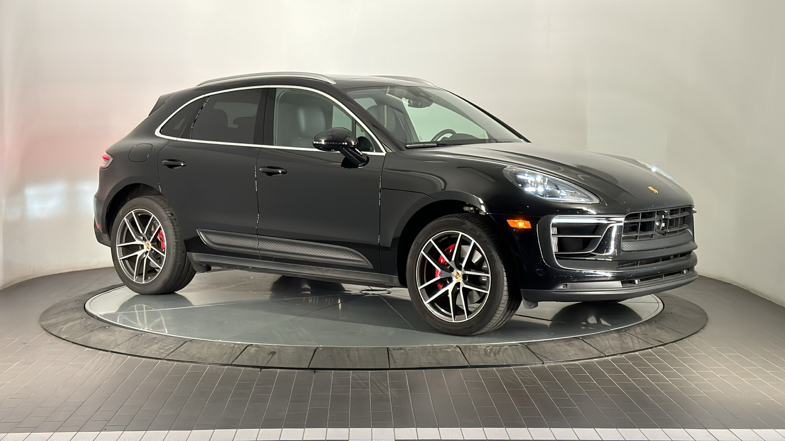 2023 Porsche Macan S 7