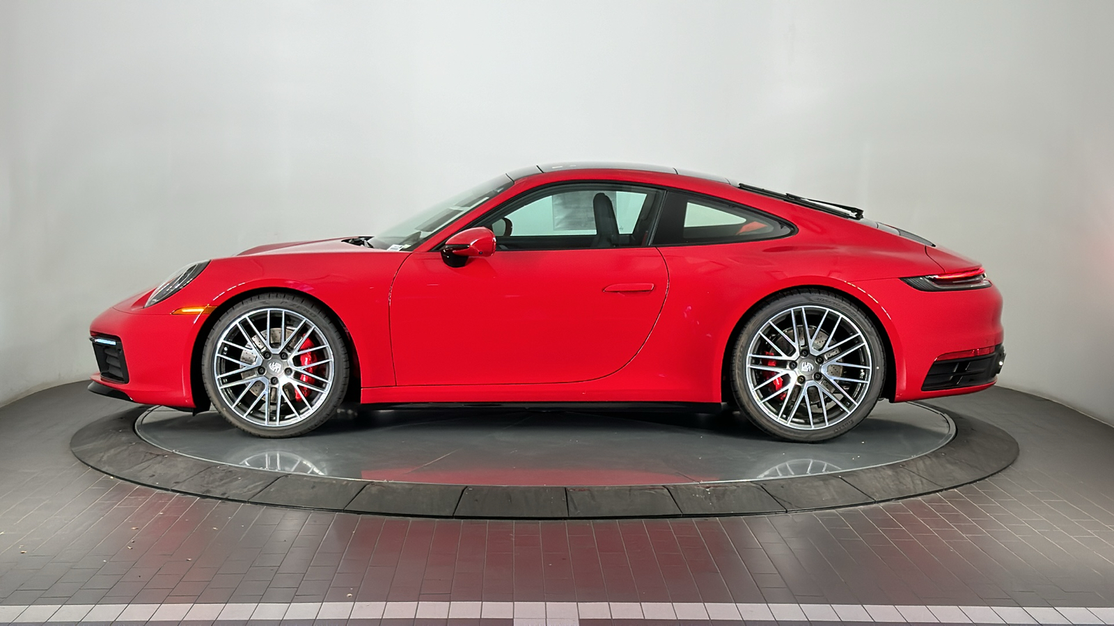 2024 Porsche 911 Carrera S 2