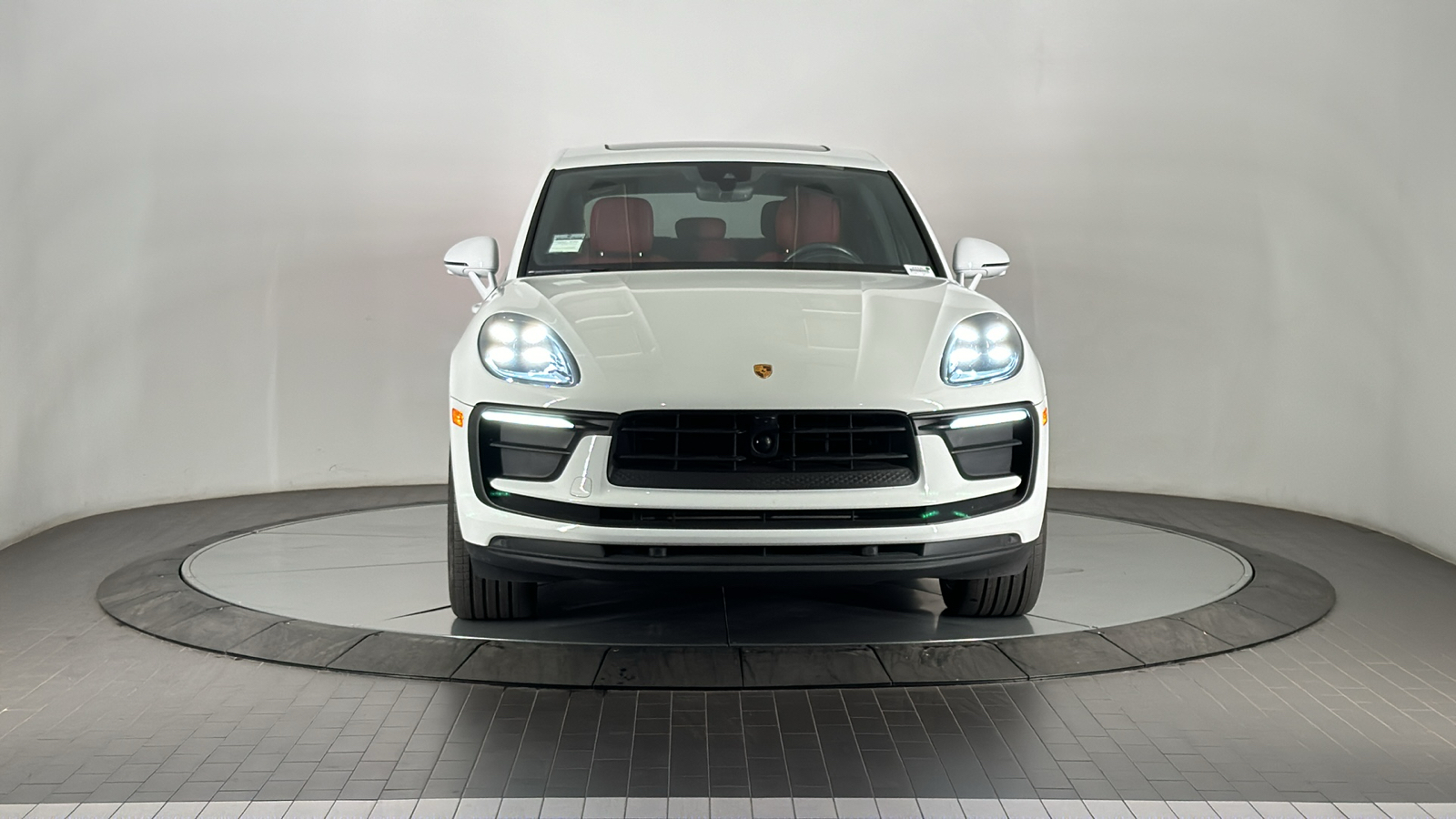 2023 Porsche Macan  8