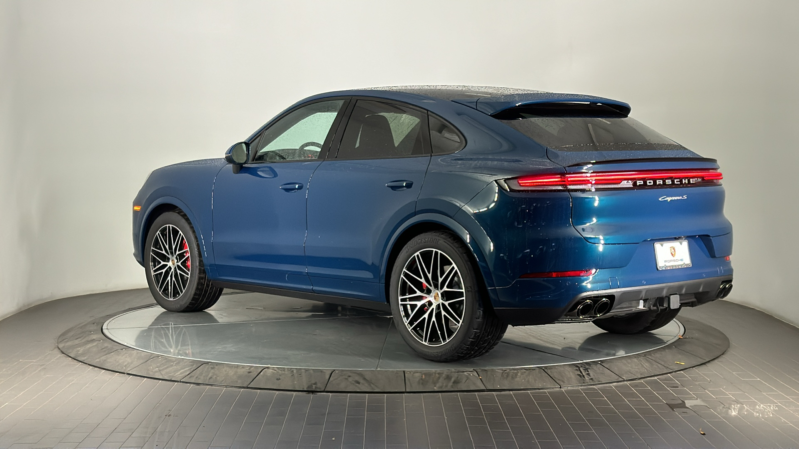 2025 Porsche Cayenne Coupe S 3