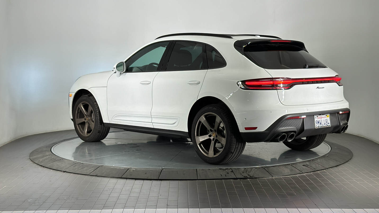 2024 Porsche Macan  3