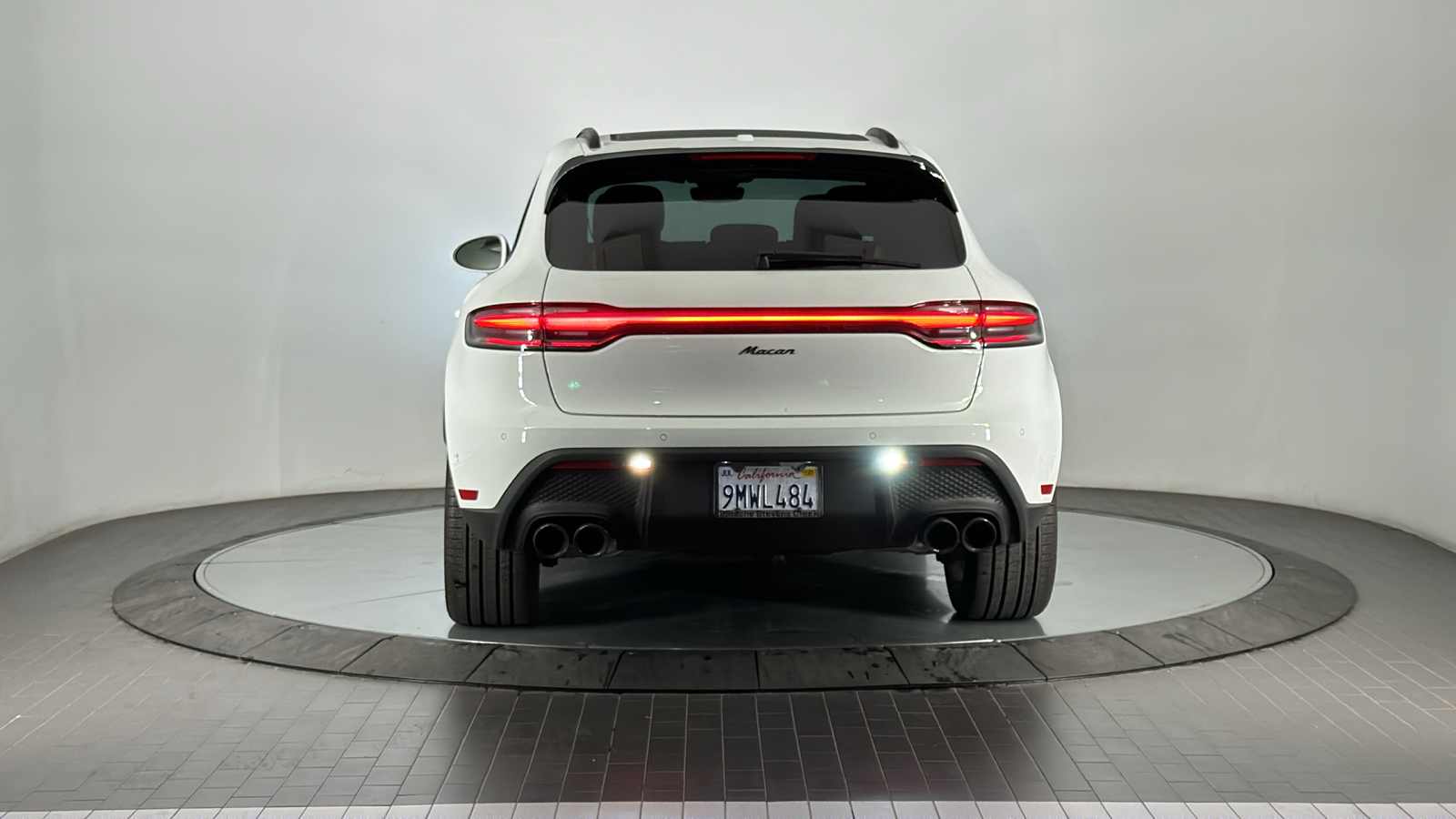 2024 Porsche Macan  4