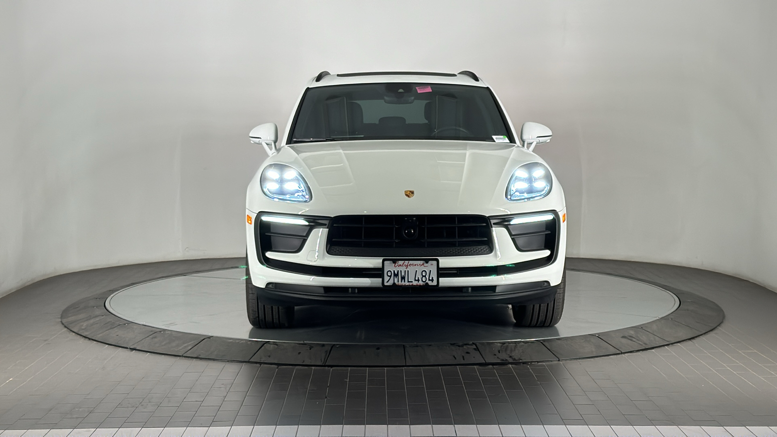 2024 Porsche Macan  8