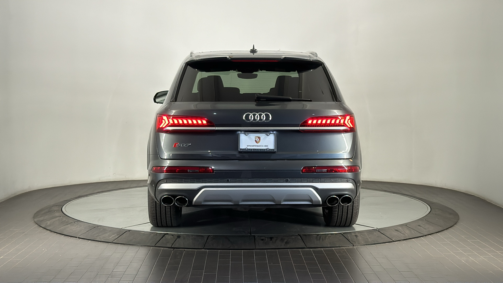 2022 Audi SQ7 Prestige 4