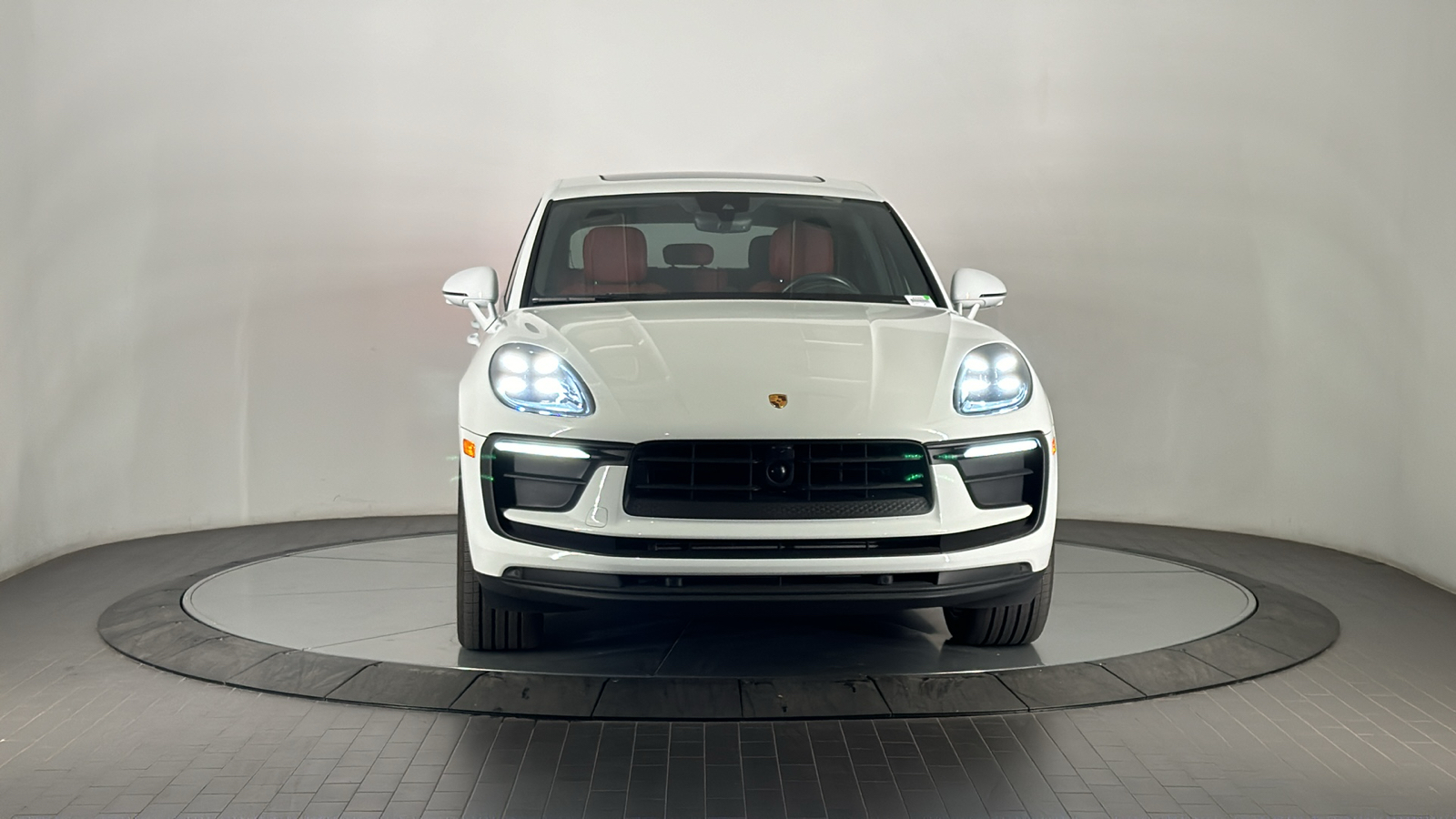 2023 Porsche Macan  8