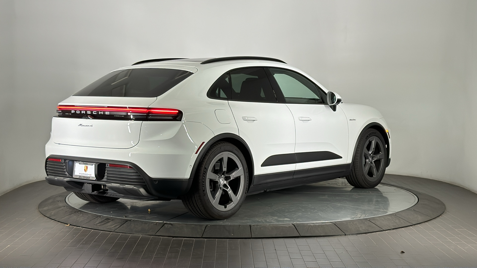 2024 Porsche Macan Electric 4 5