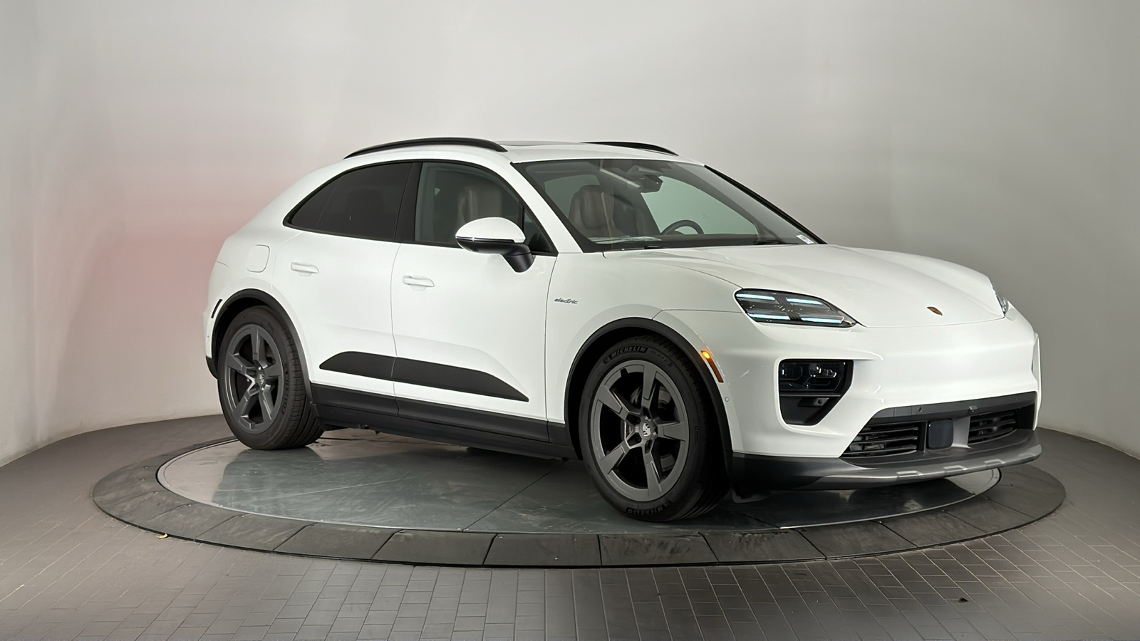 2024 Porsche Macan Electric 4 7