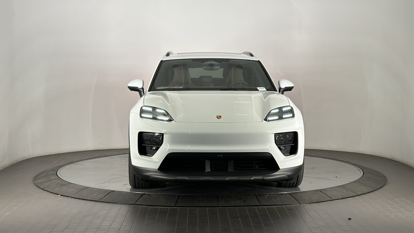 2024 Porsche Macan Electric 4 8