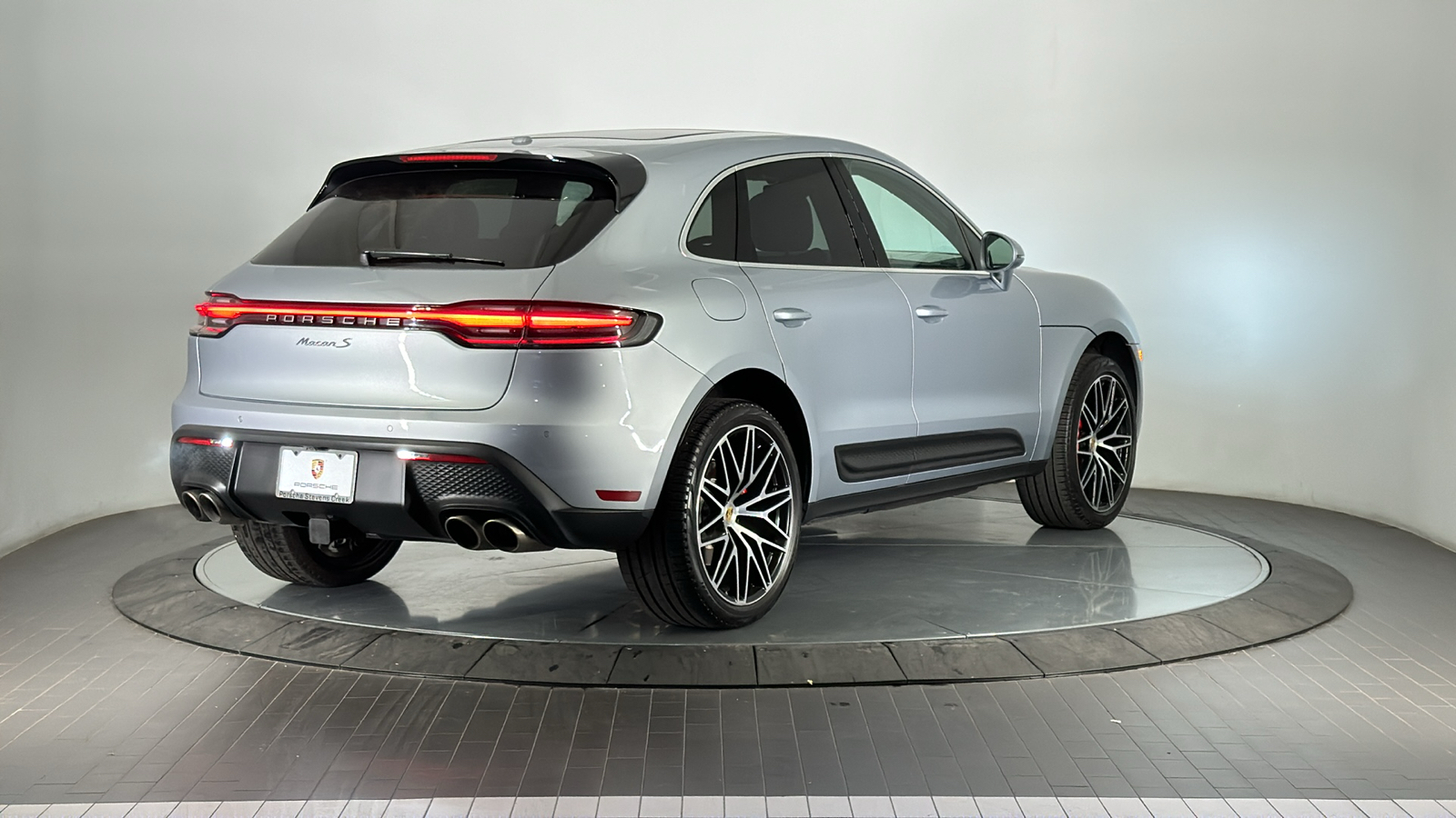 2023 Porsche Macan S 5