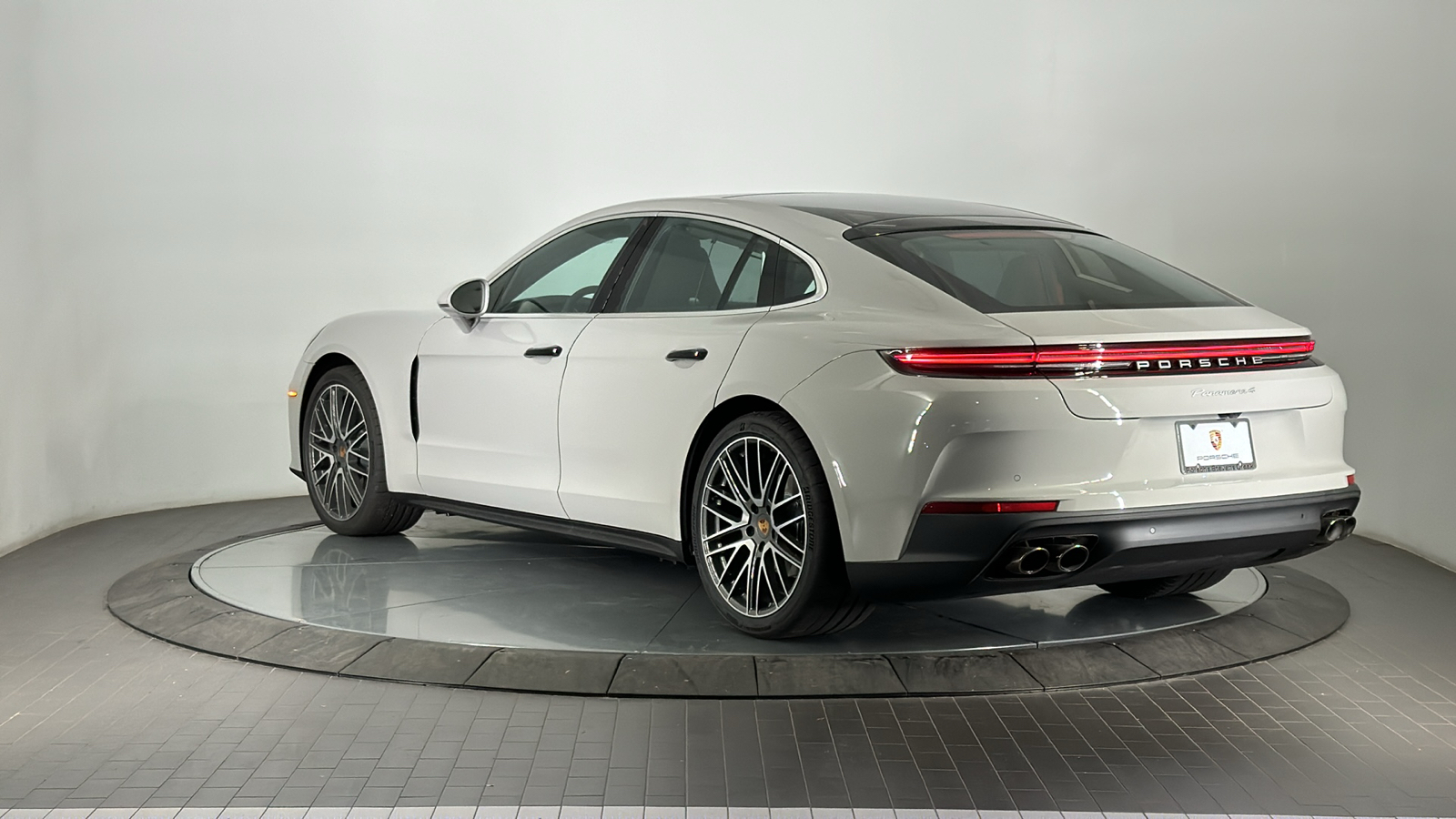 2025 Porsche Panamera  3