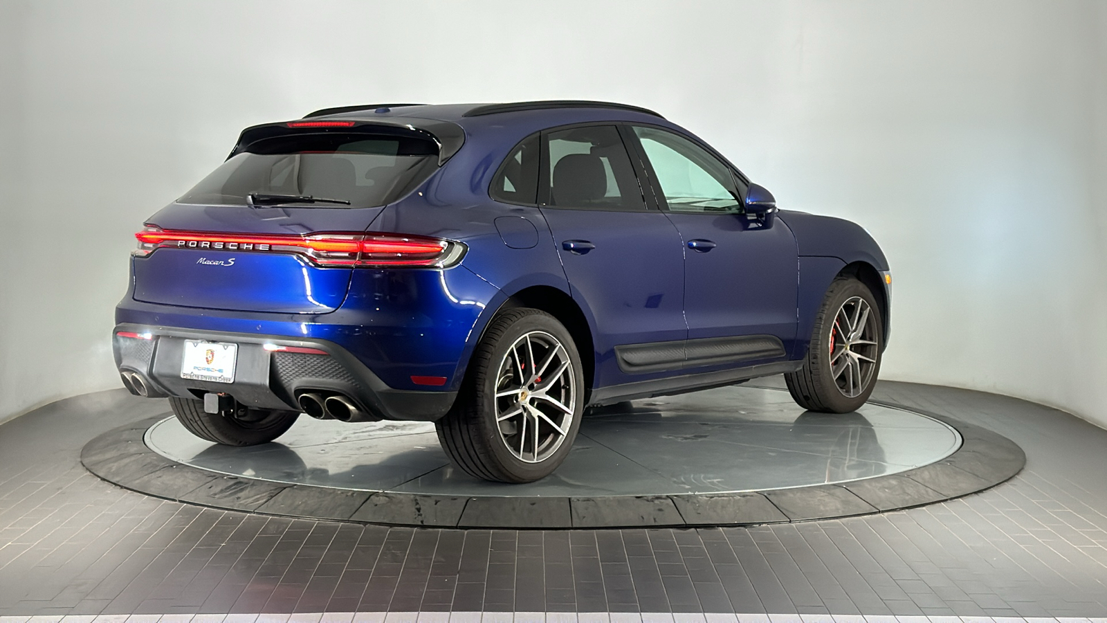 2023 Porsche Macan S 5