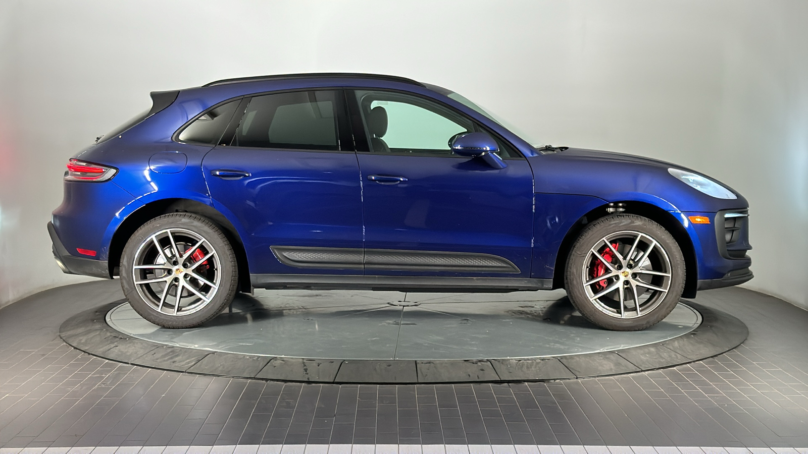 2023 Porsche Macan S 6