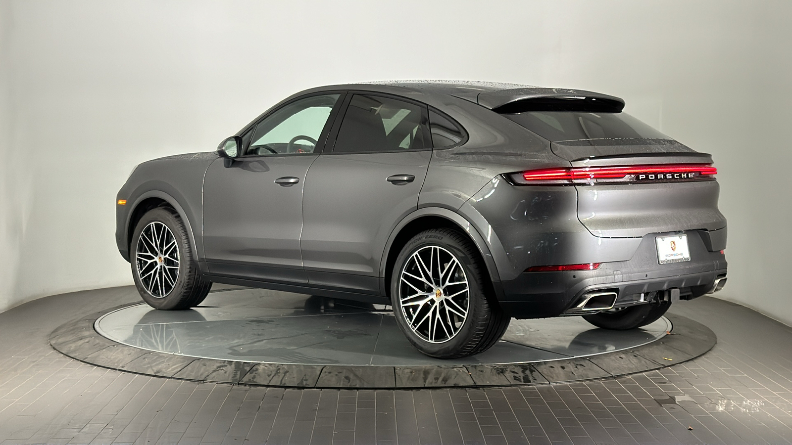 2025 Porsche Cayenne Coupe  3