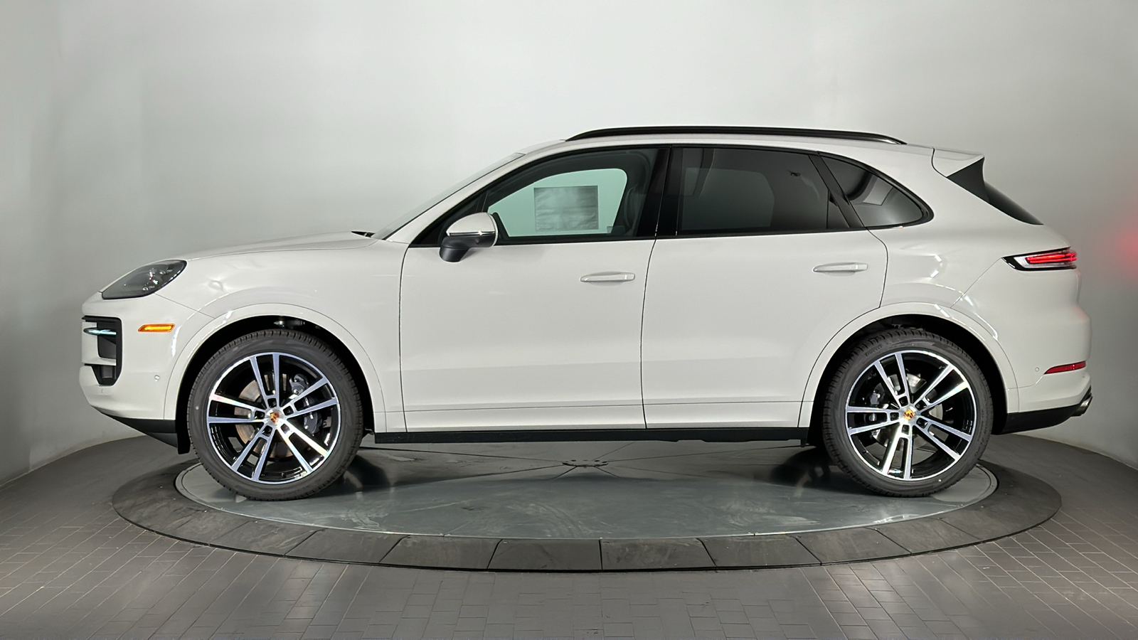 2025 Porsche Cayenne  2