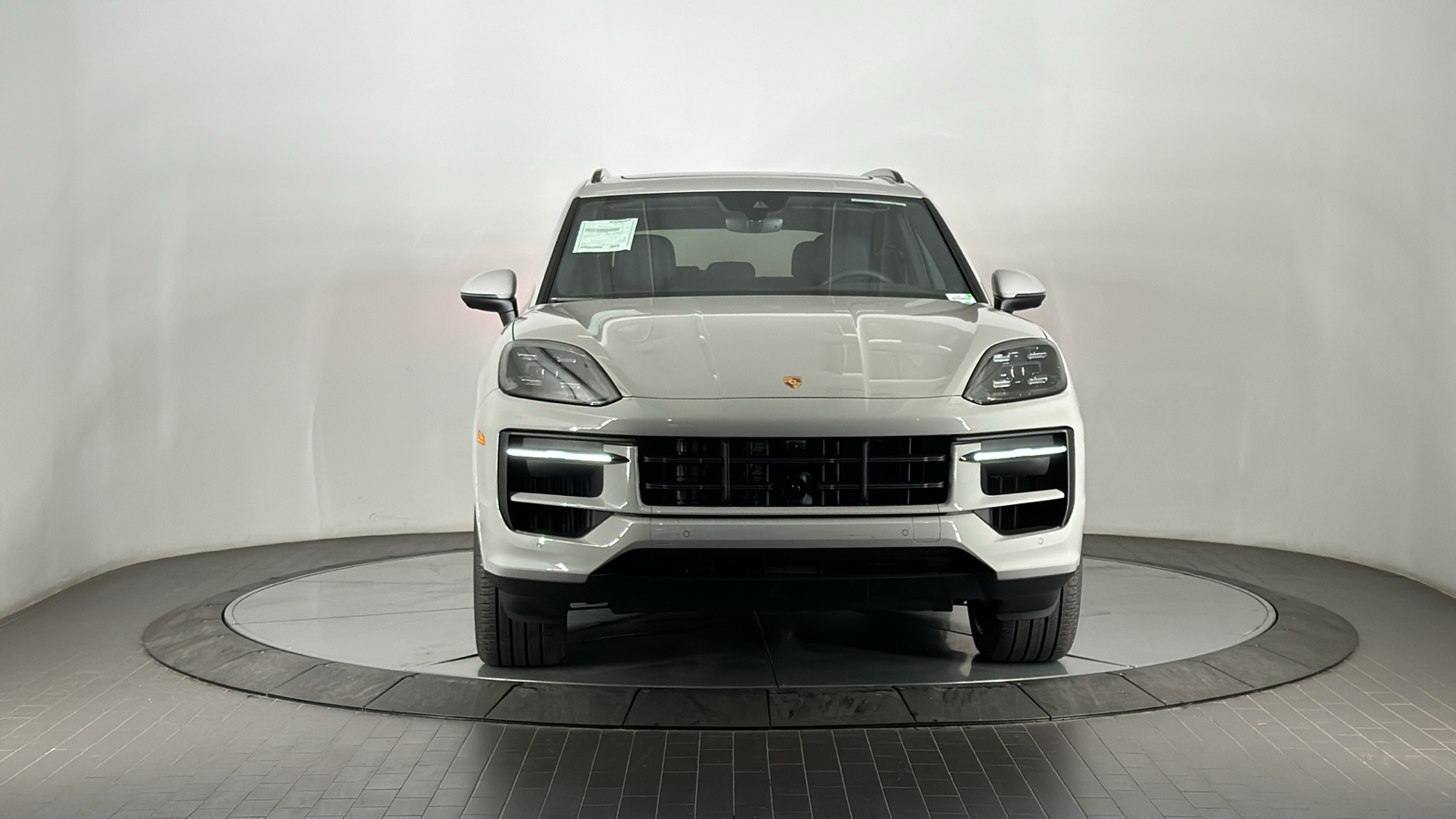 2025 Porsche Cayenne  8