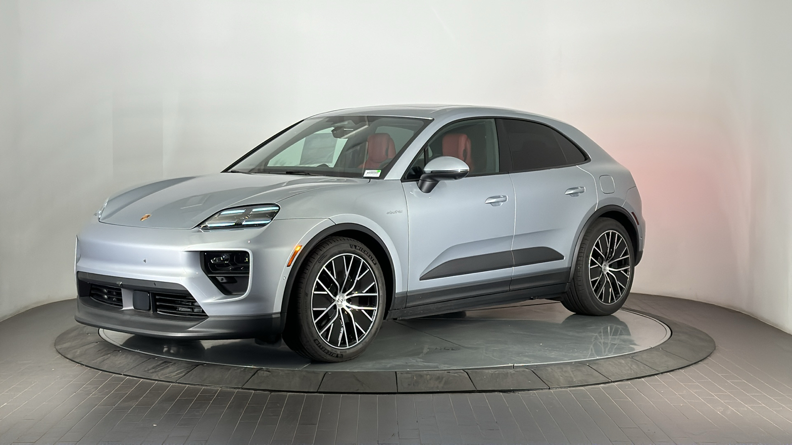 2025 Porsche Macan Electric  1