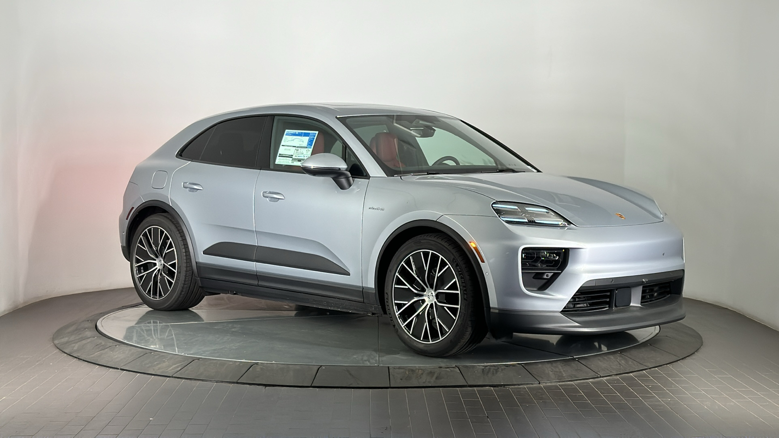 2025 Porsche Macan Electric  7