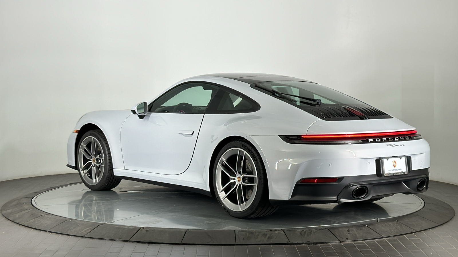 2025 Porsche 911 Carrera 3