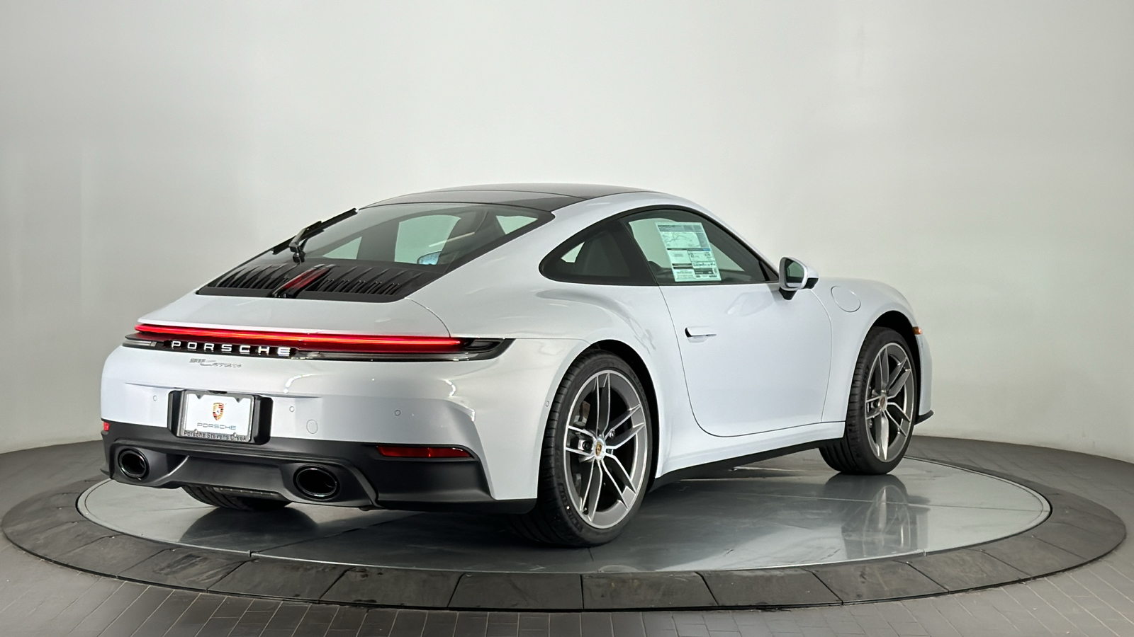 2025 Porsche 911 Carrera 5