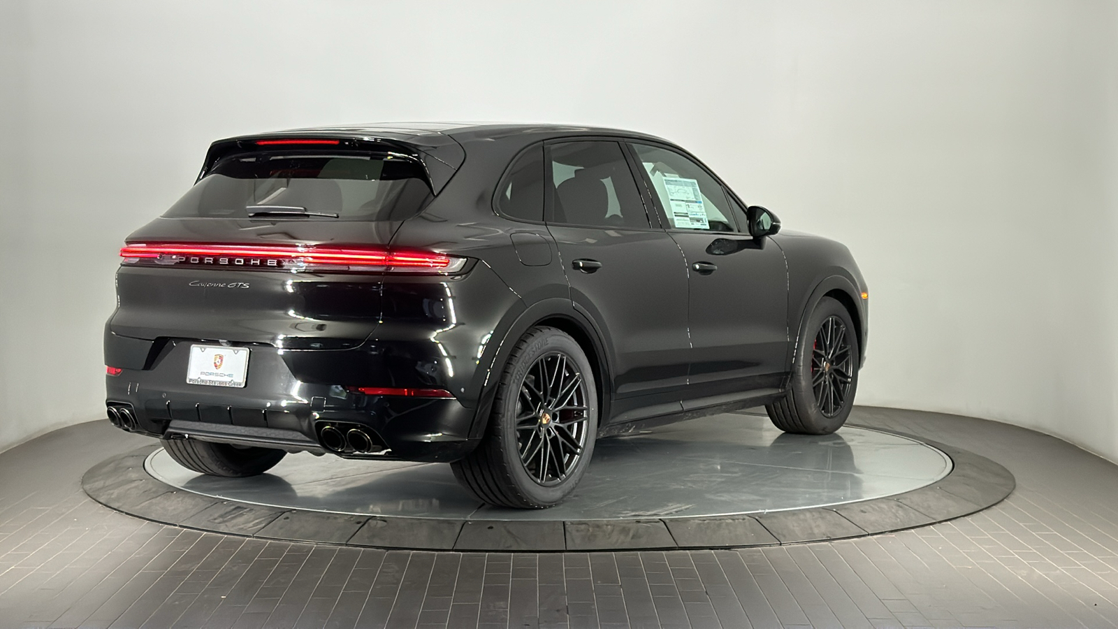 2025 Porsche Cayenne GTS 5