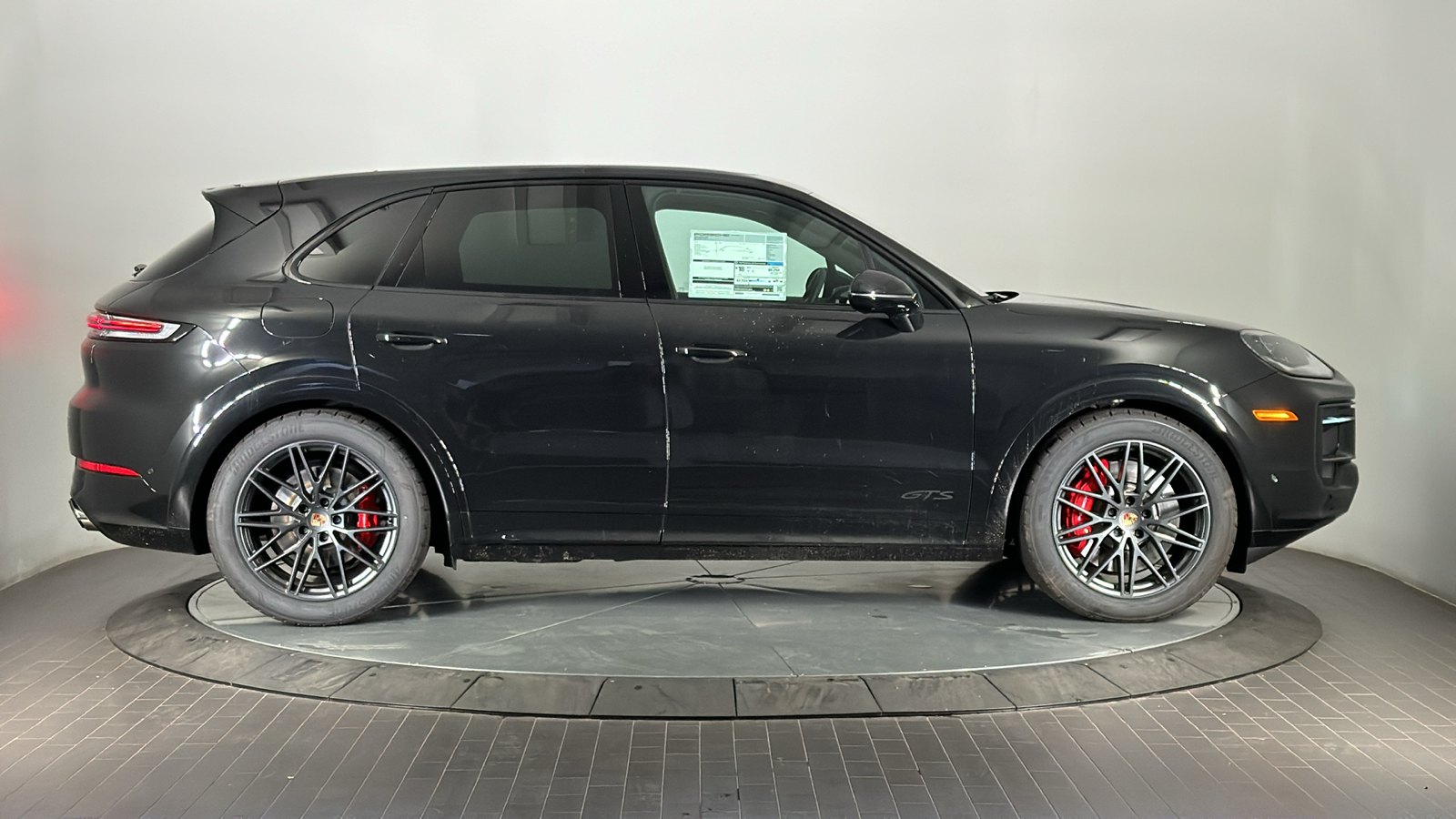 2025 Porsche Cayenne GTS 6