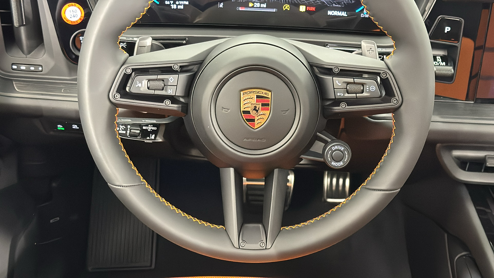 2025 Porsche Cayenne GTS 14