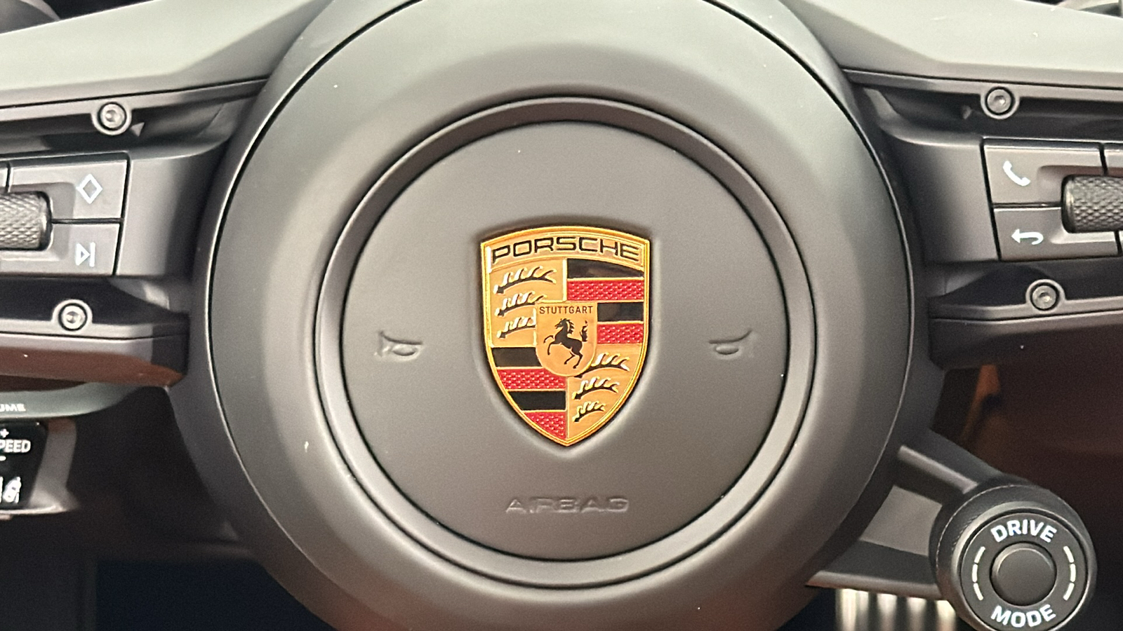 2025 Porsche Cayenne GTS 16