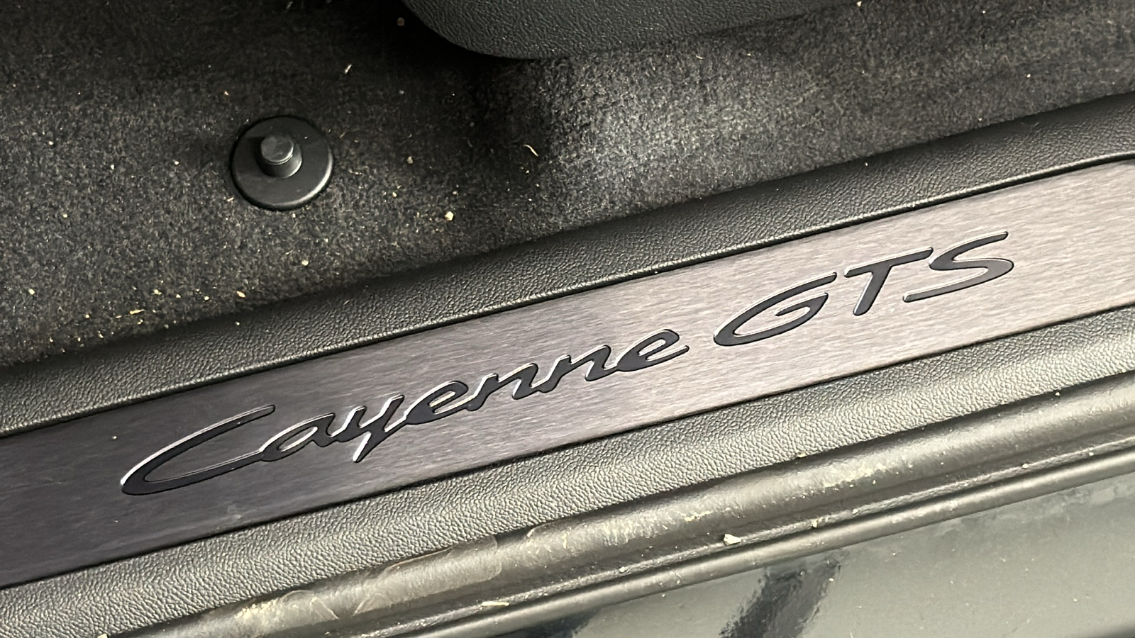 2025 Porsche Cayenne GTS 38