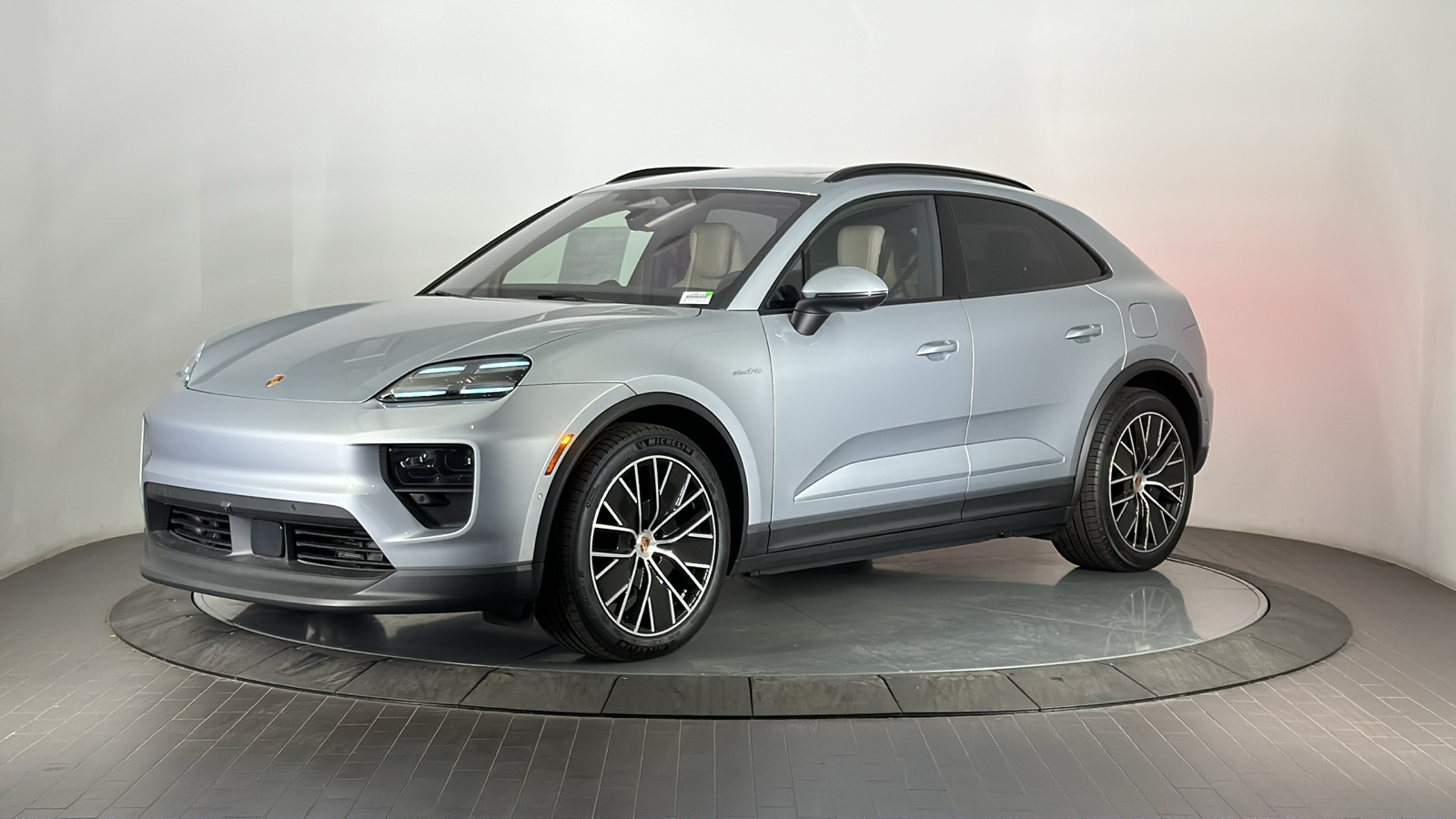 2024 Porsche Macan Electric 4 1