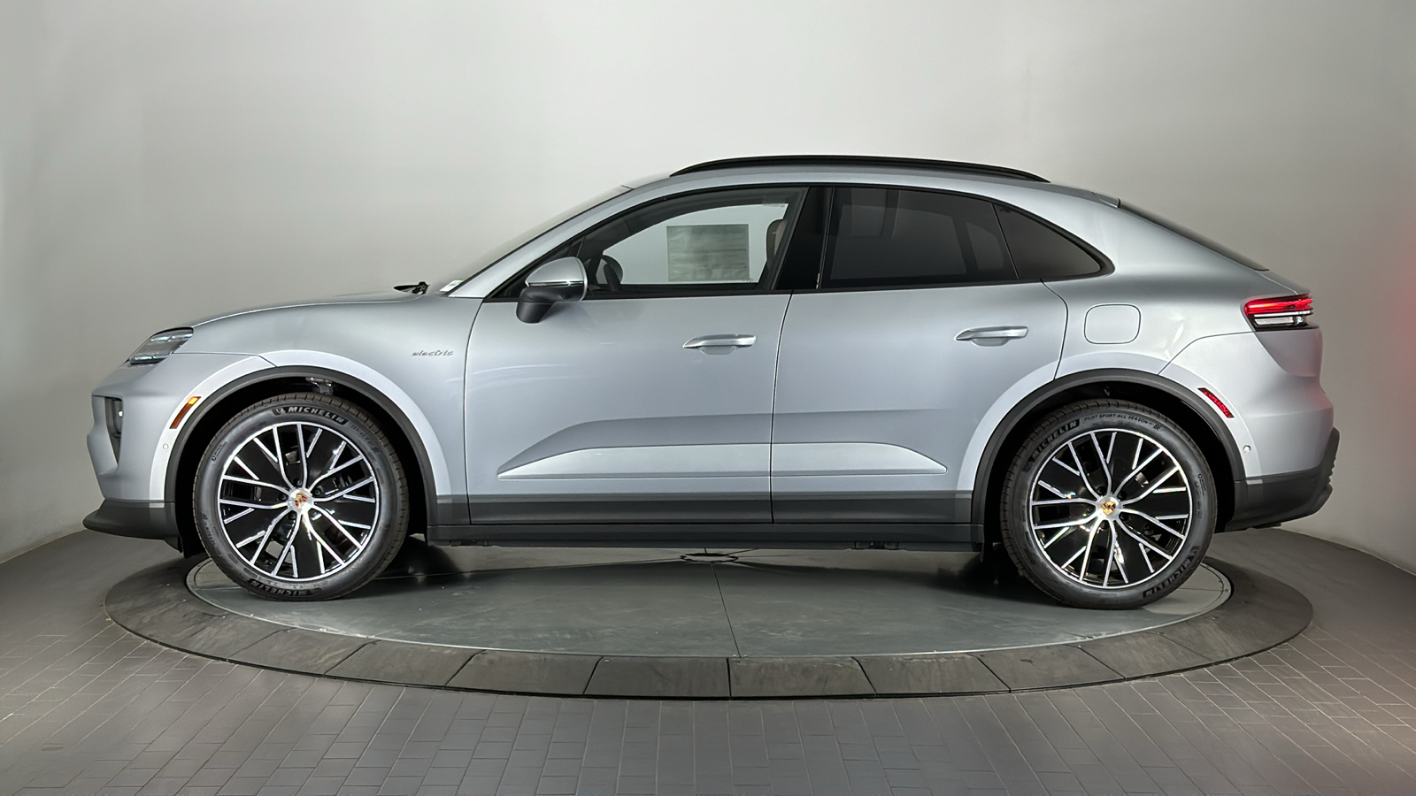 2024 Porsche Macan Electric 4 2