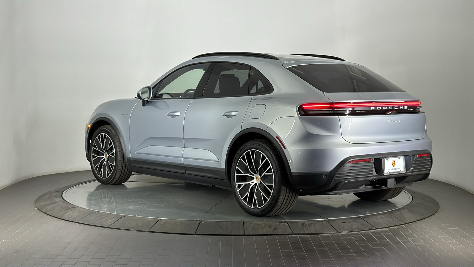 2024 Porsche Macan Electric 4 3