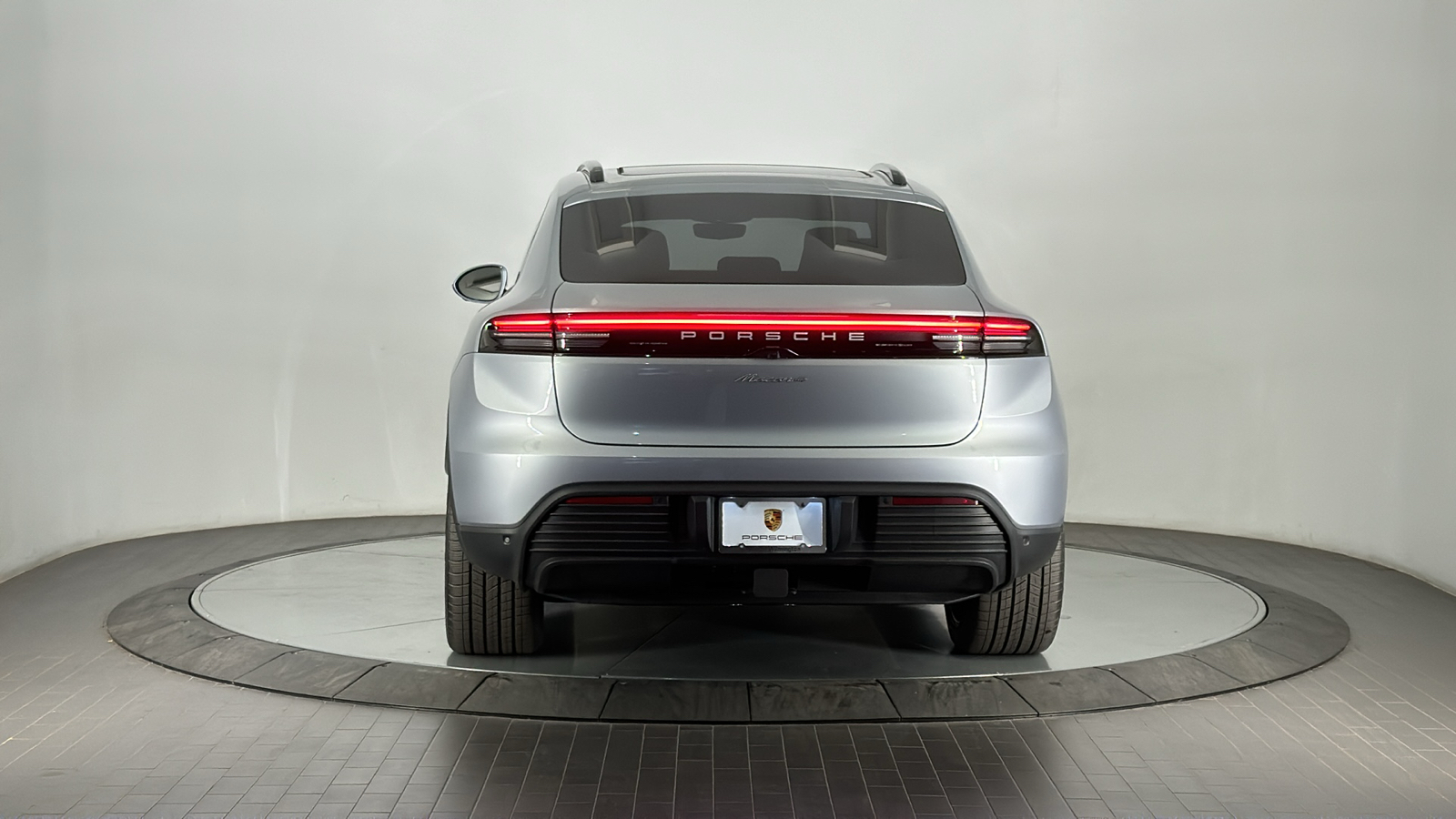 2024 Porsche Macan Electric 4 4