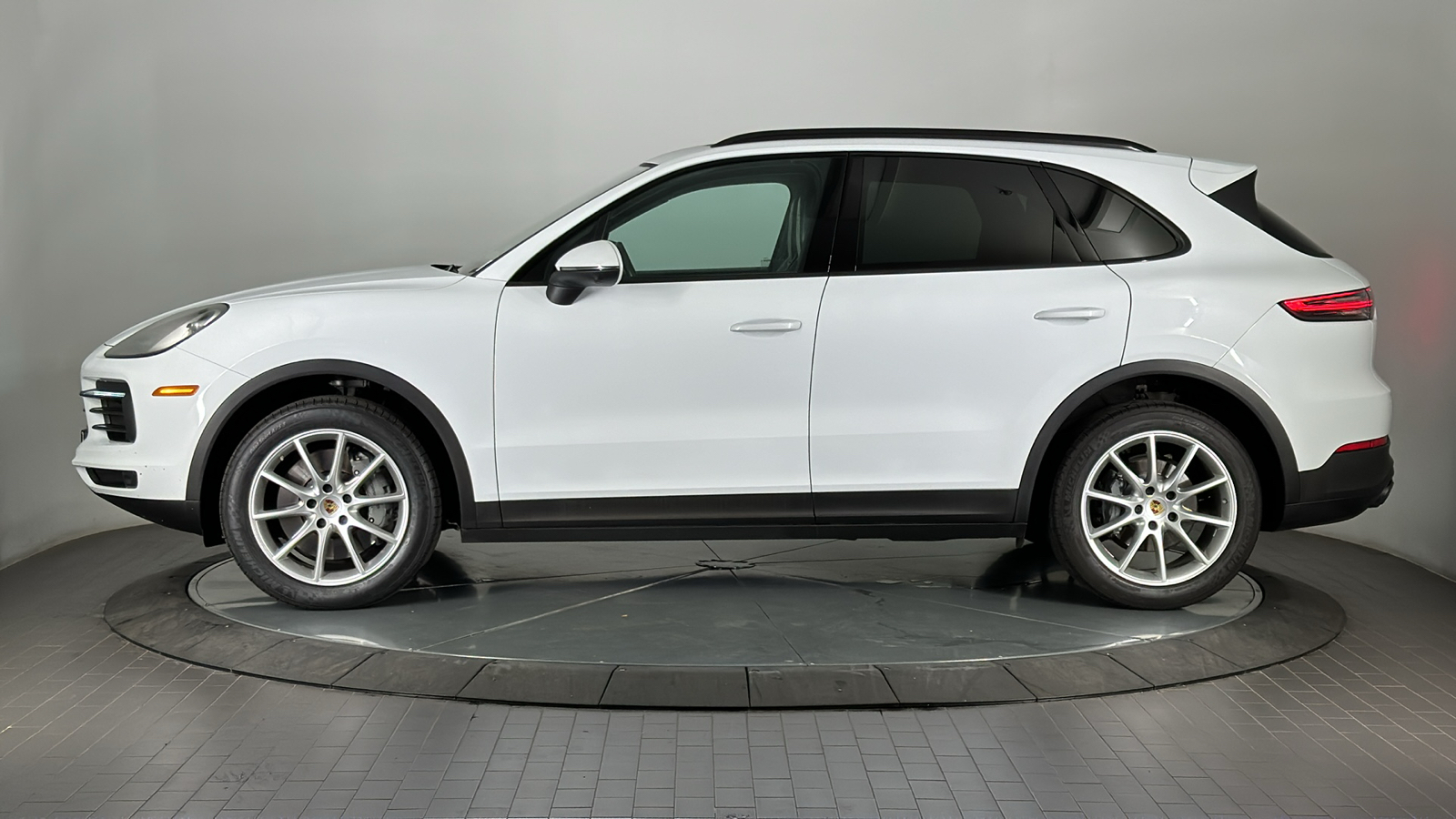 2021 Porsche Cayenne S 2