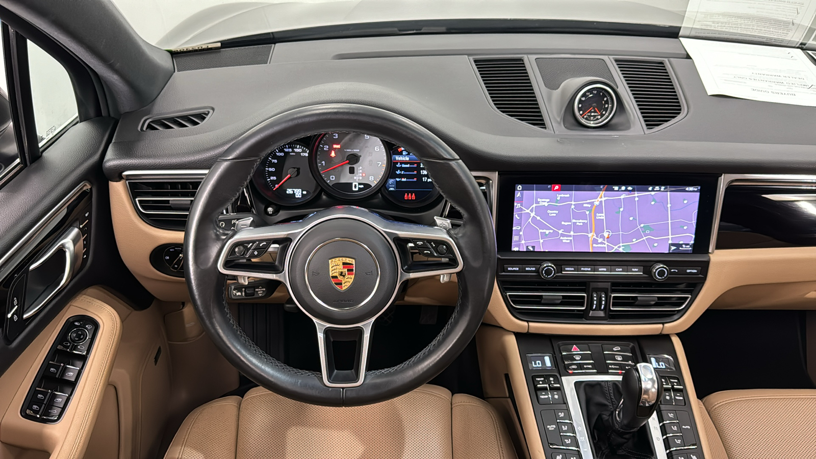 2021 Porsche Macan S 11