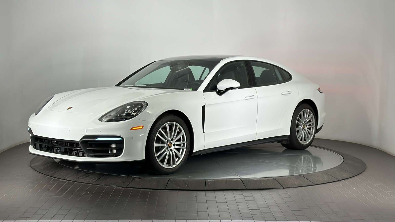 2022 Porsche Panamera 4 1