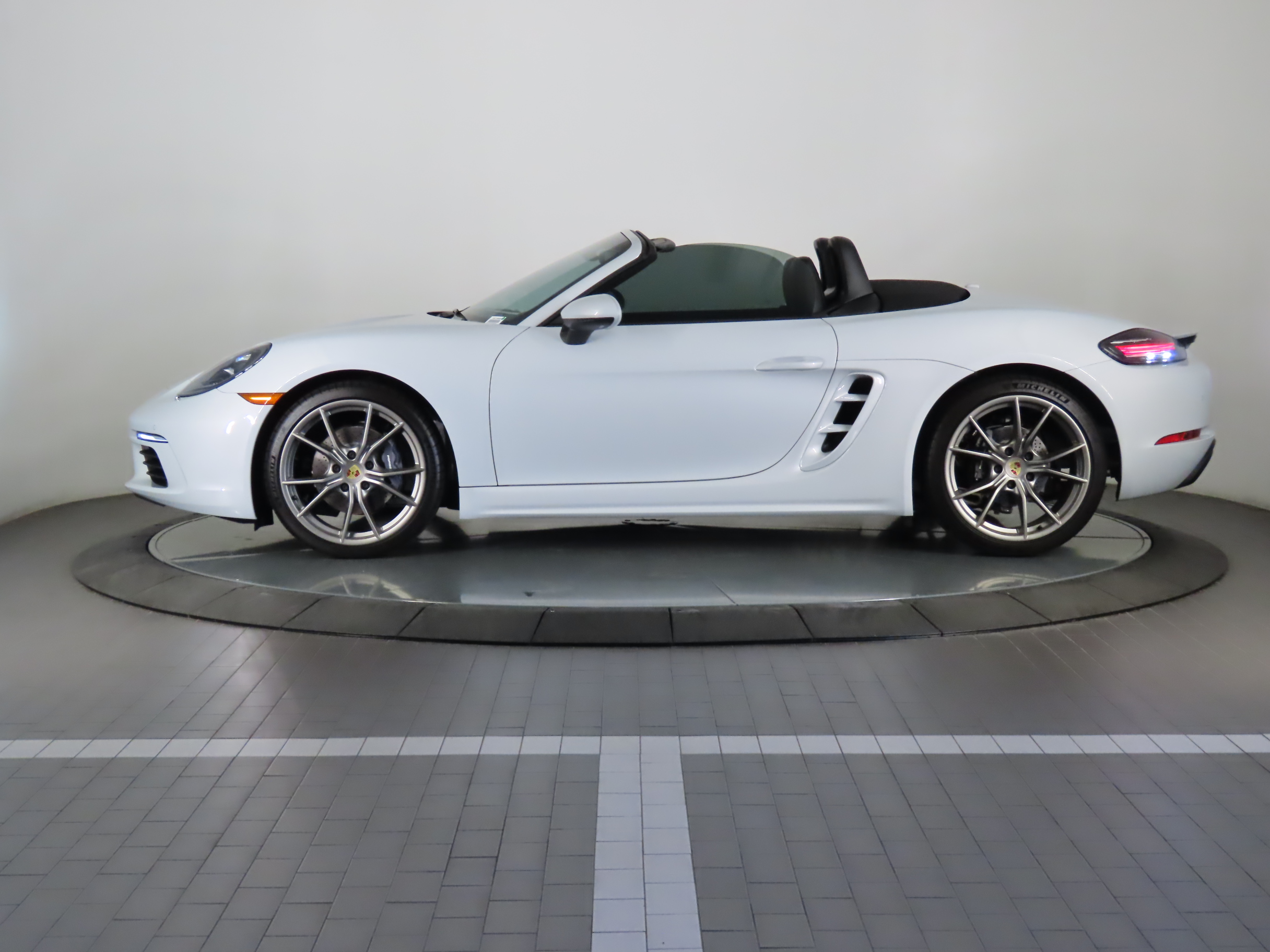 2024 Porsche 718 Boxster  10