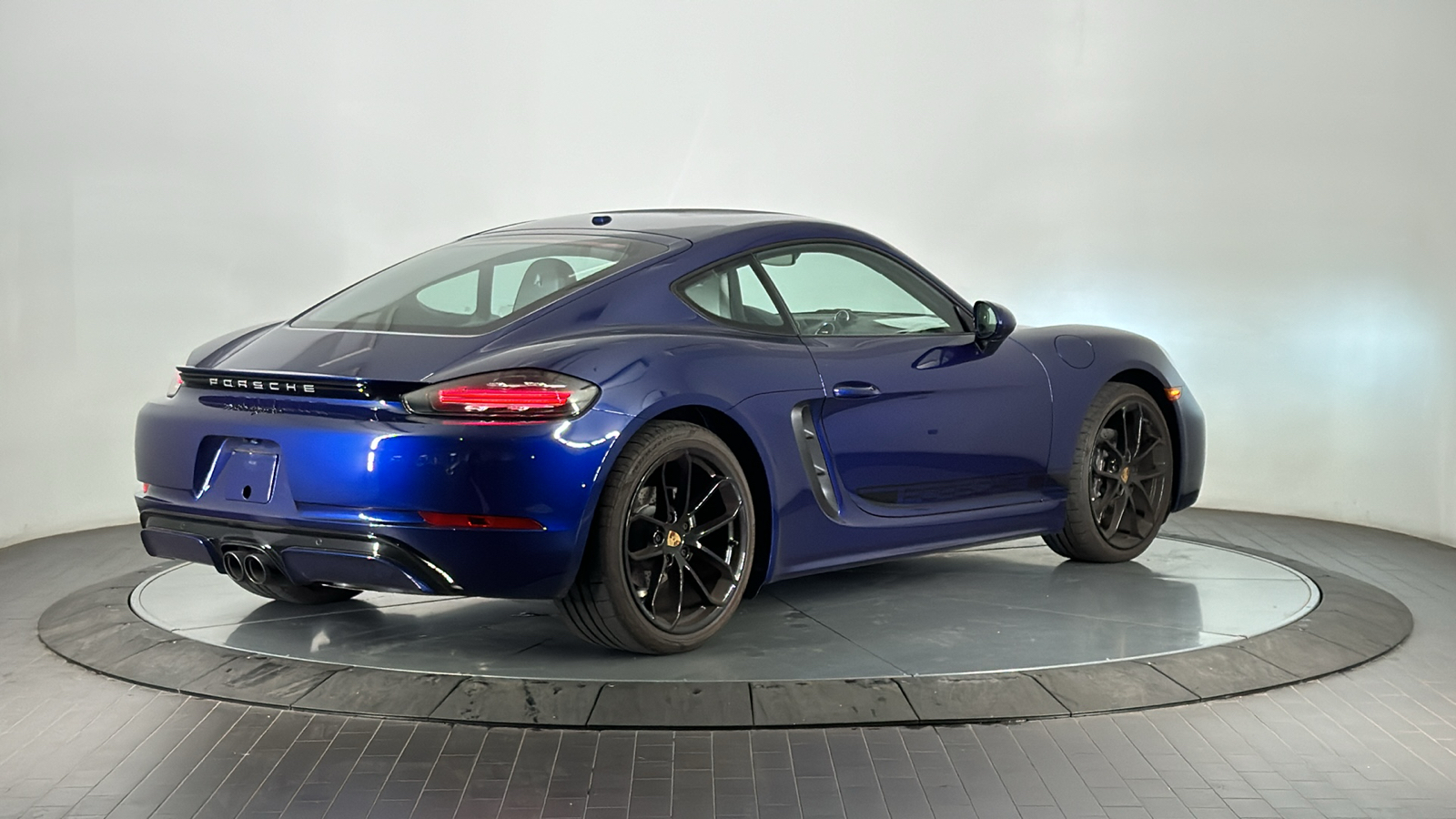 2024 Porsche 718 Cayman Style  4