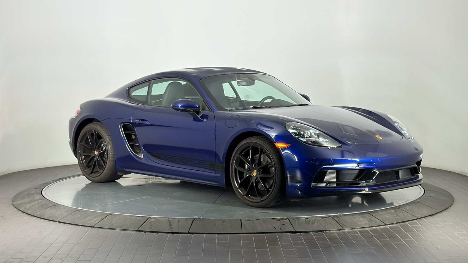 2024 Porsche 718 Cayman Style  6