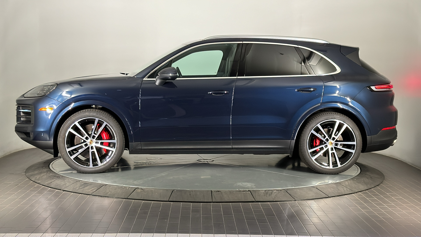 2024 Porsche Cayenne S 2